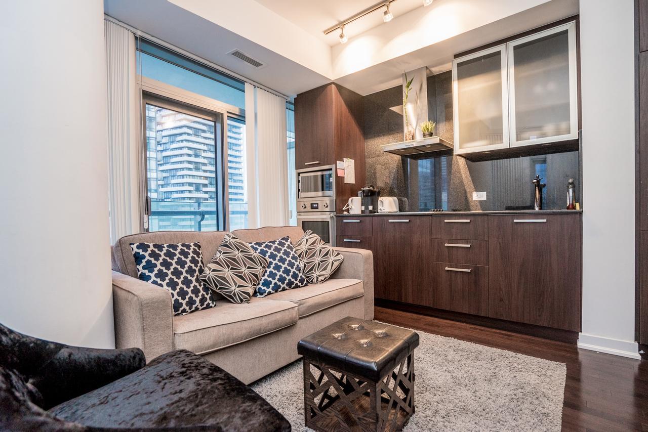 Aaira Suites Toronto Exteriör bild