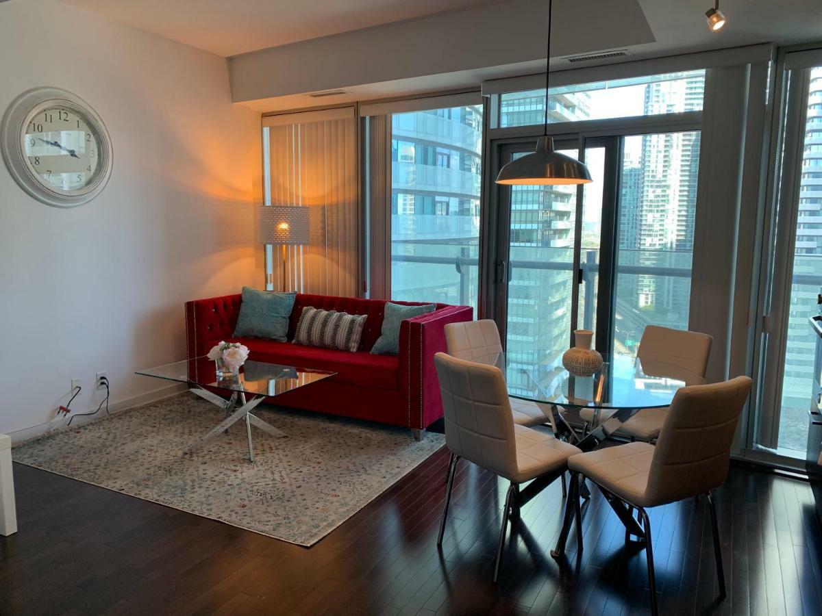 Aaira Suites Toronto Exteriör bild